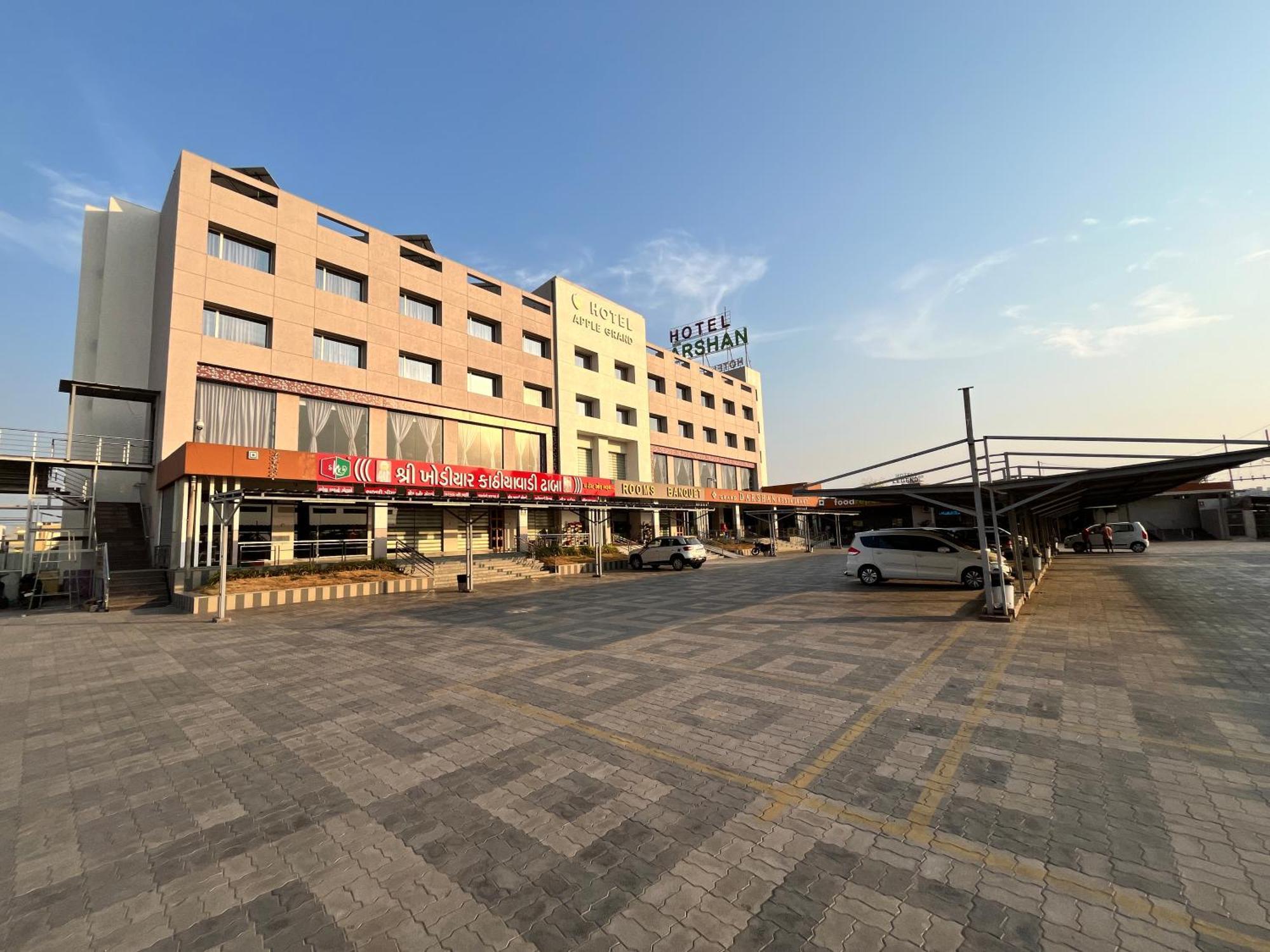 Hotel Grand Darshan 巴罗达 外观 照片