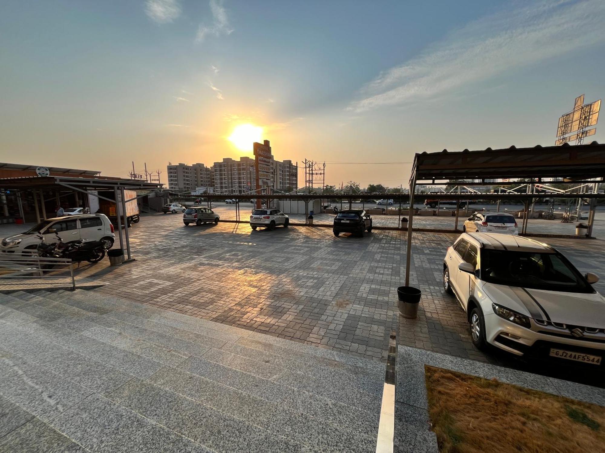 Hotel Grand Darshan 巴罗达 外观 照片