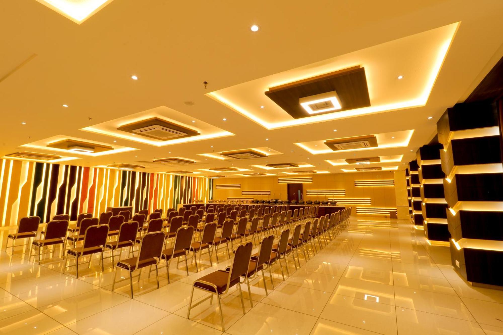 Hotel Grand Darshan 巴罗达 外观 照片