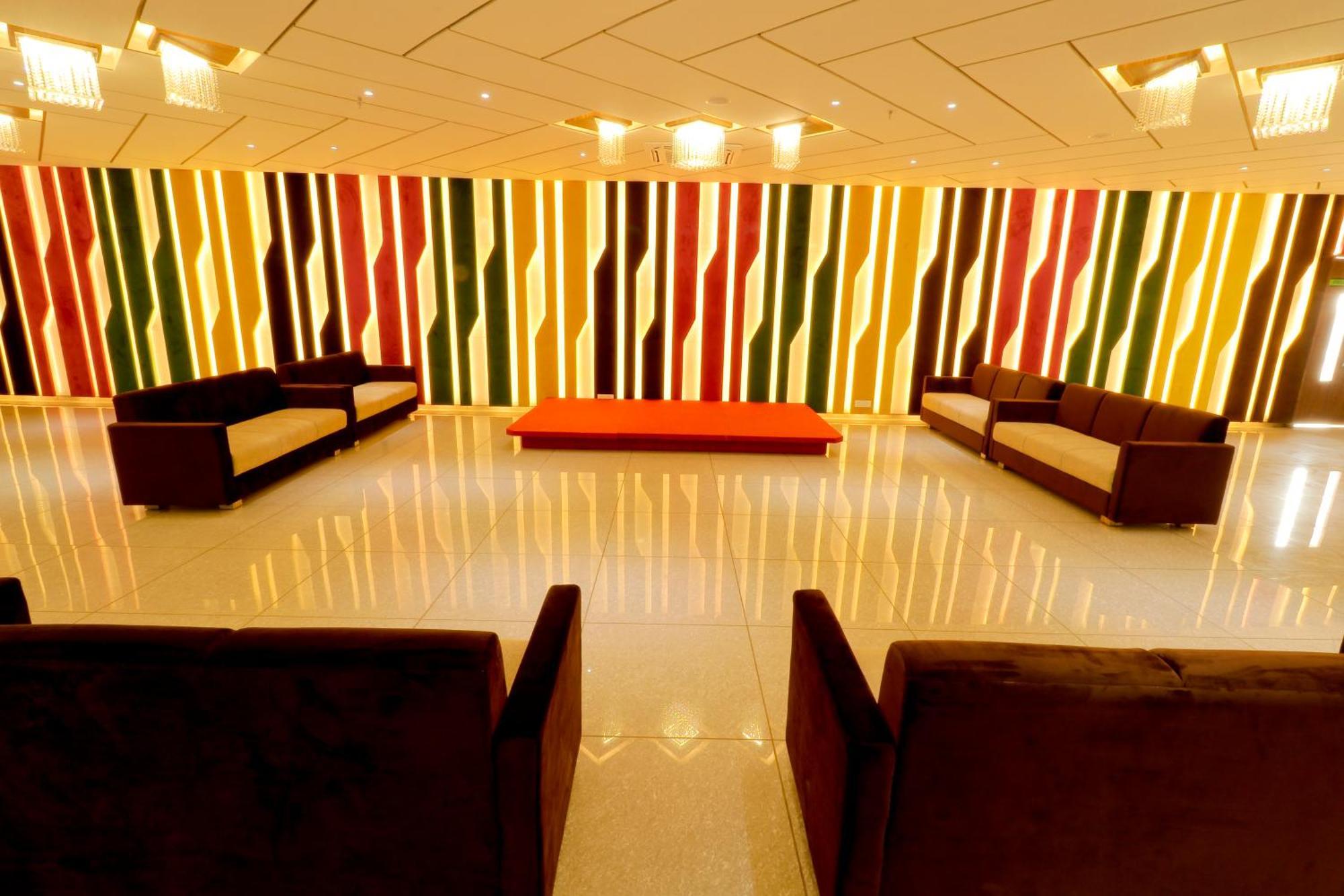 Hotel Grand Darshan 巴罗达 外观 照片