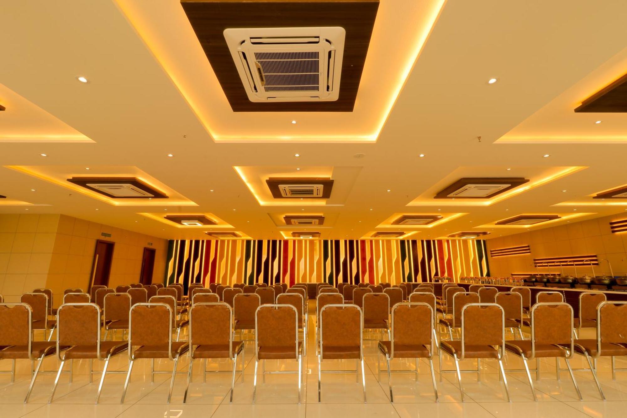 Hotel Grand Darshan 巴罗达 外观 照片